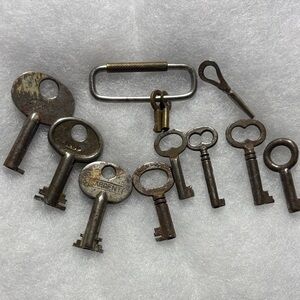 Lot of 11 vintage keys, Corbin, Sargent, Eagle